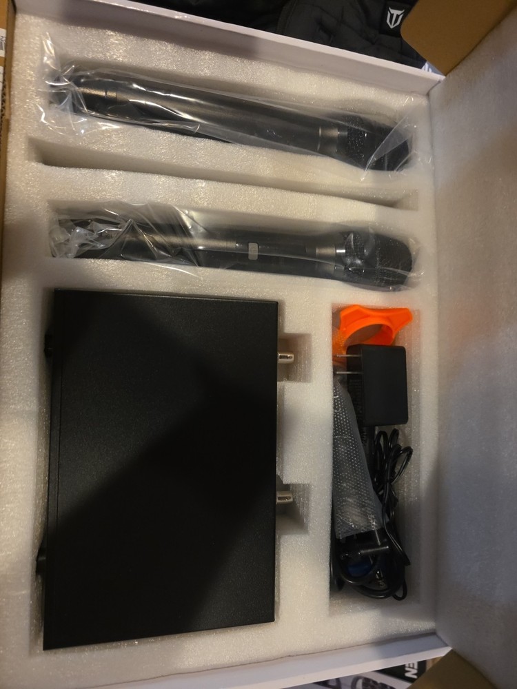 Professional Dual Dynamic Handheld Wireless Microphones, 328ft Range UHF