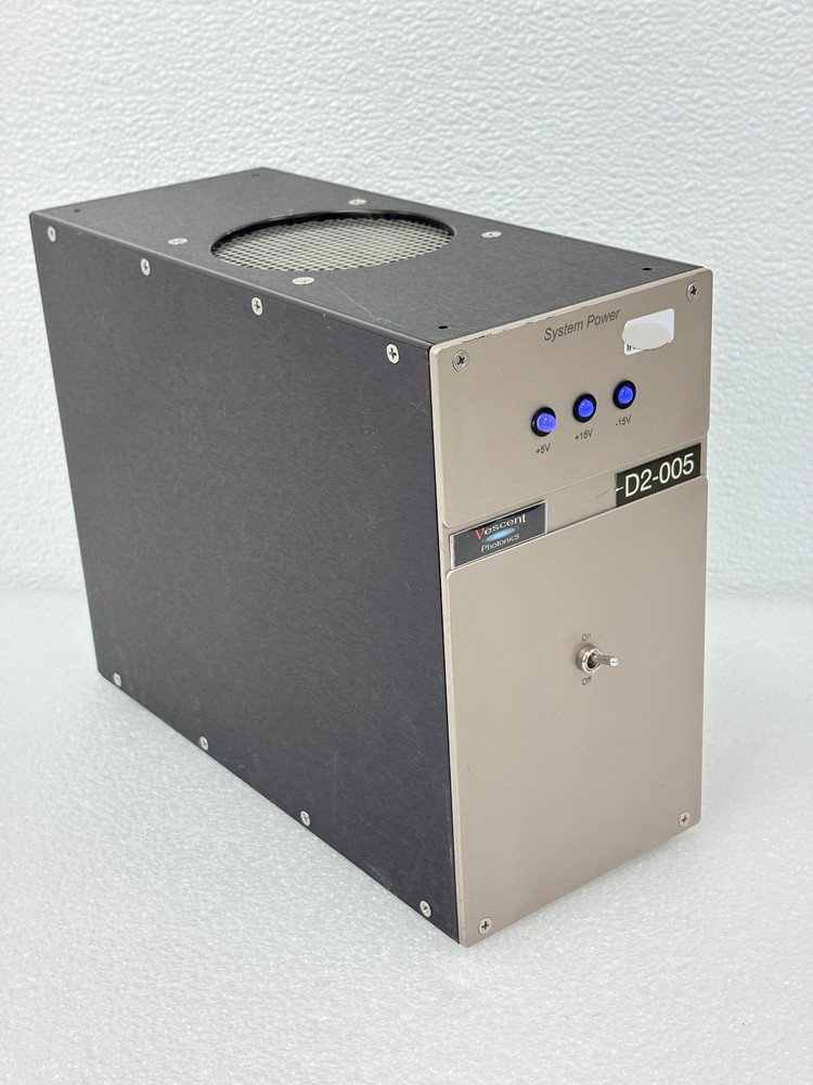 Pre Owned | Vescent Photonics D2-005 Linear Professional Grade Power Supply