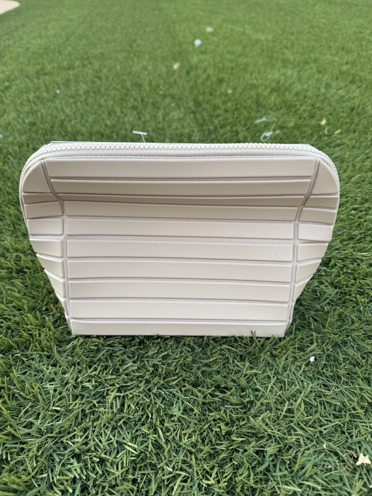 Parallelle The Bisque Traveller Make Up Bag Medium