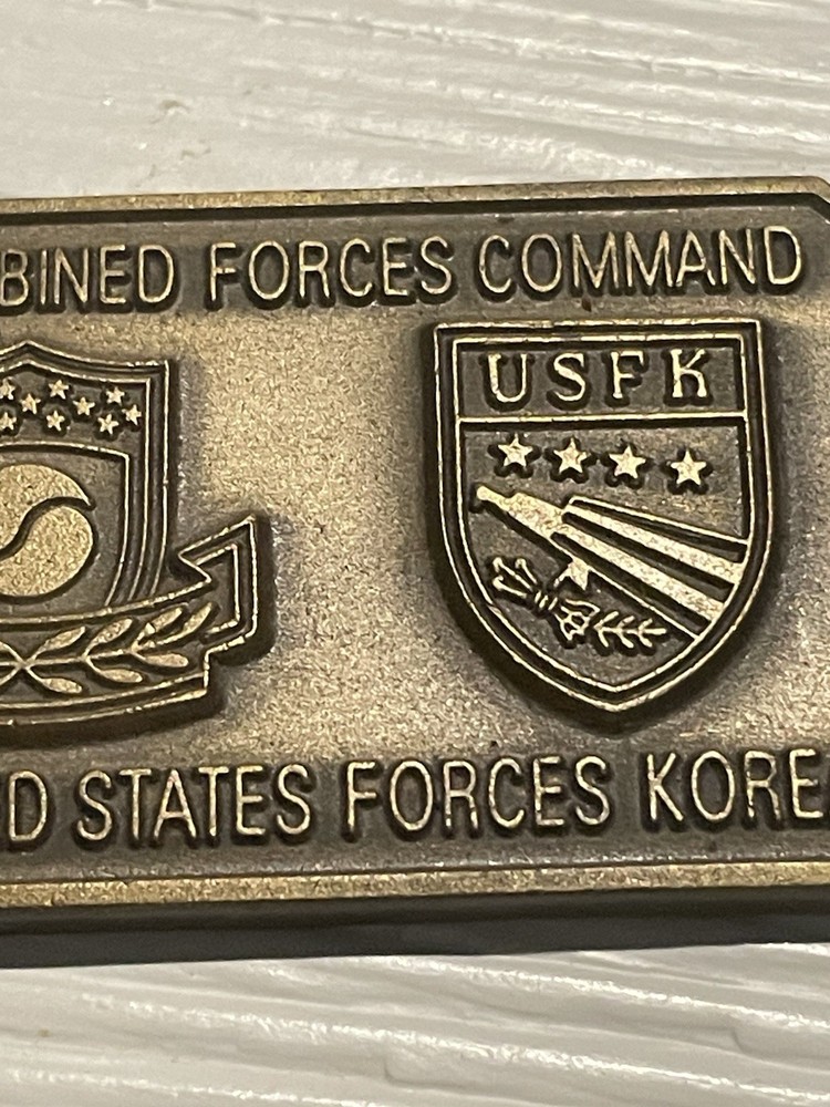 Combined Forces Command Challenge Coin USFK from CIC Gen Gary E. Luck 4-Star