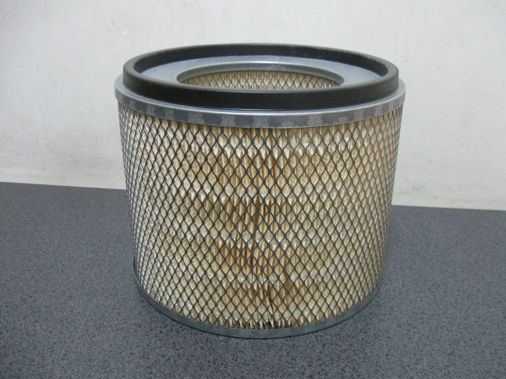 NEW GENUINE DONALDSON AIR FILTER (PN P181107)