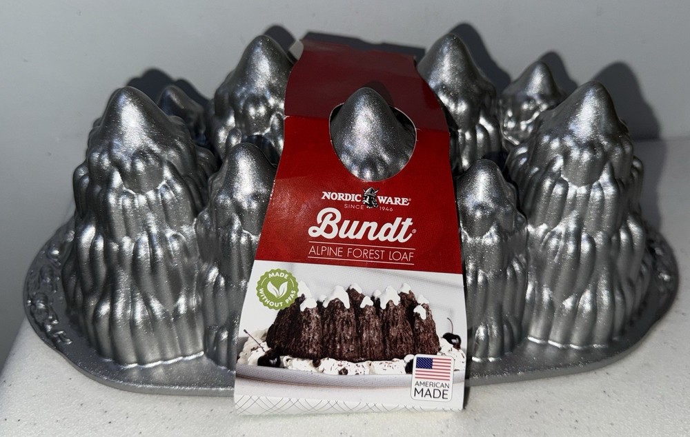 Nordic Ware Alpine Forest Loaf Pan NEW