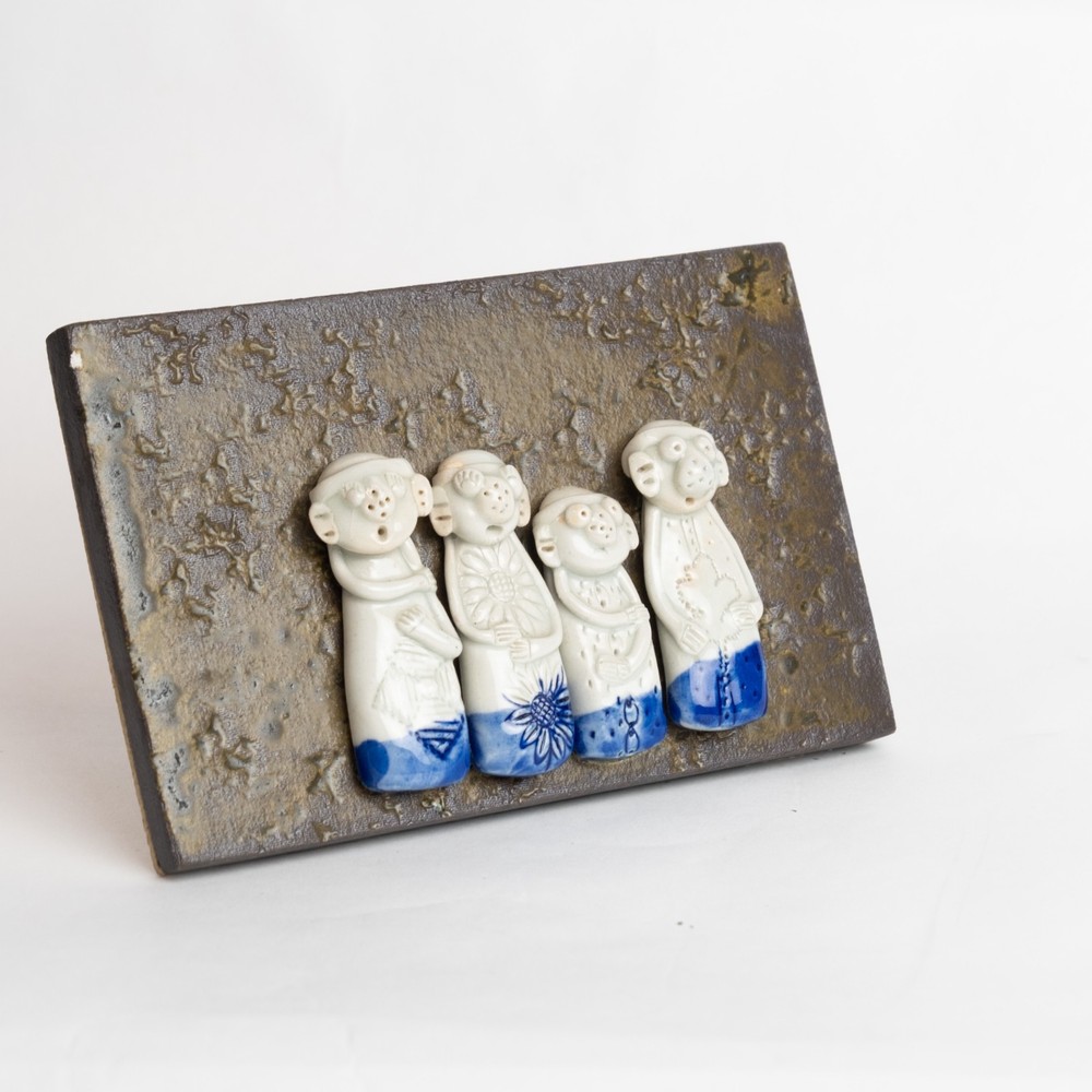 Handmade Brown Glazed Studio Pottery 4 Figures Relief 3D Tile Decor 6"x3.5"
