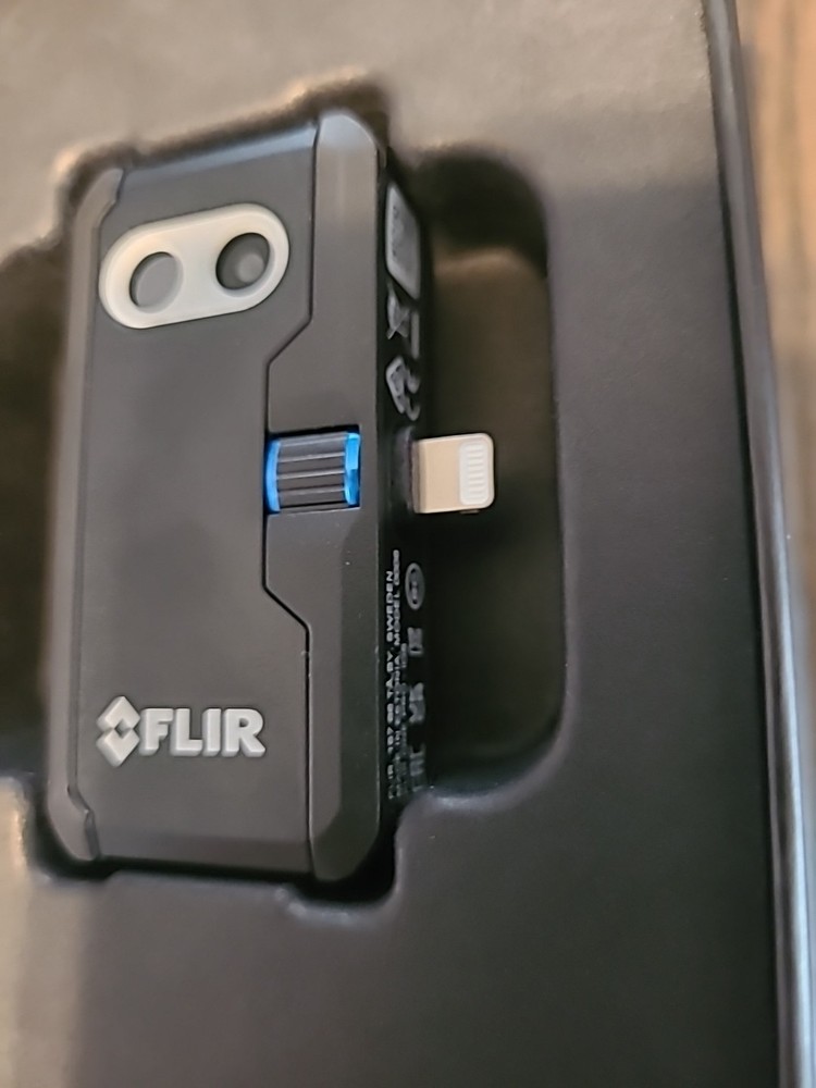 FLIR ONE PRO IOS LIGHTNING THERMAL IMAGING CAMERA ATTACHMENT