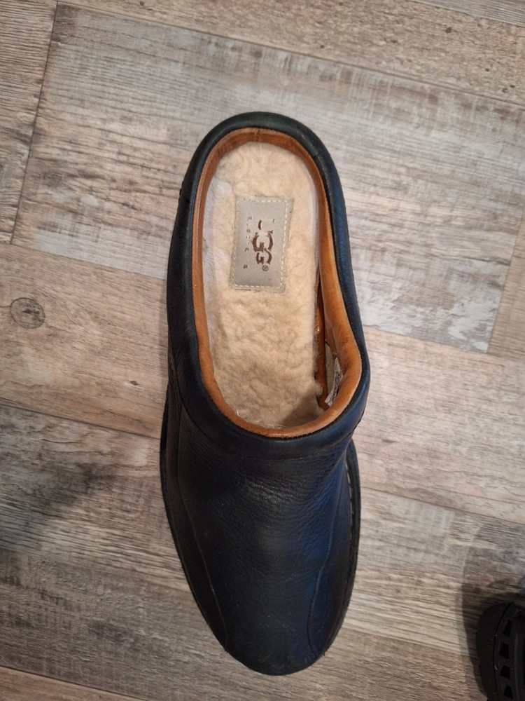 UGG Leather slippers men size 9