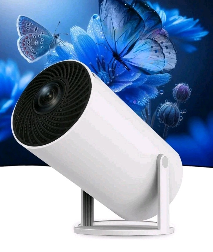 ✔️NEW Mini Portable  Projector . Lot#62