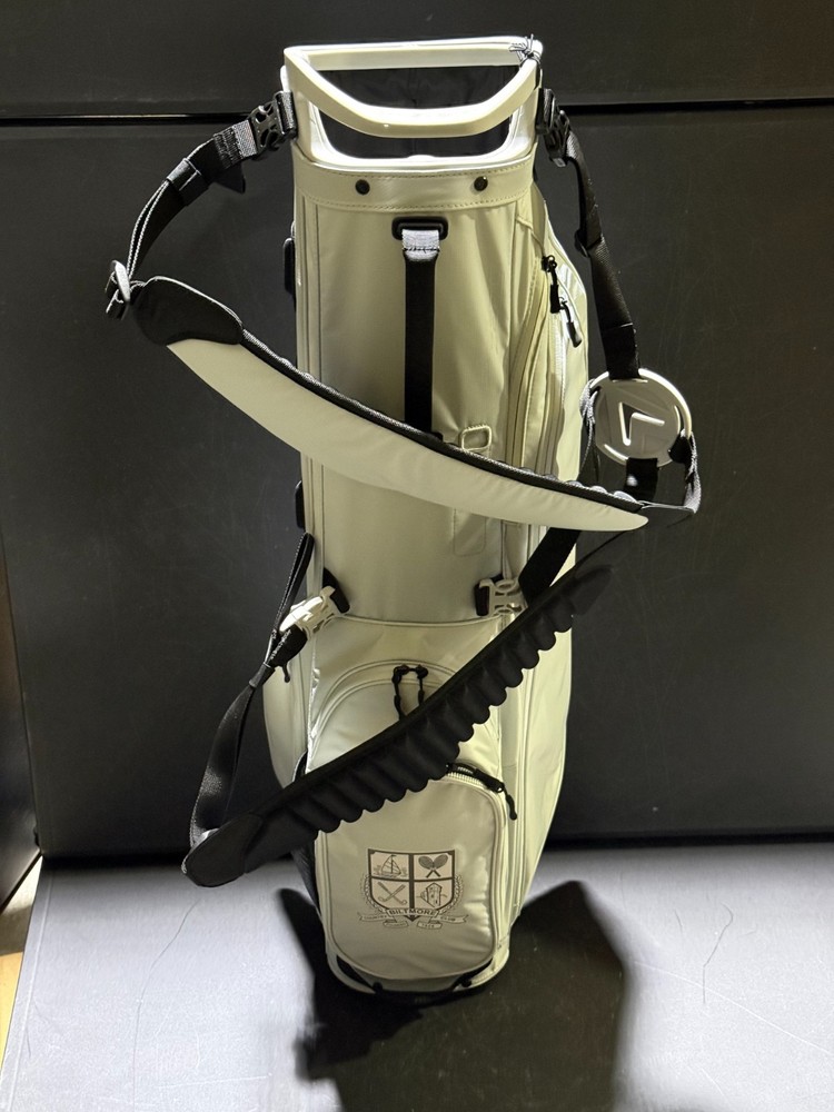 NEW WITH TAGS CALLAWAY HL ZERO STAND BAG - SILVER