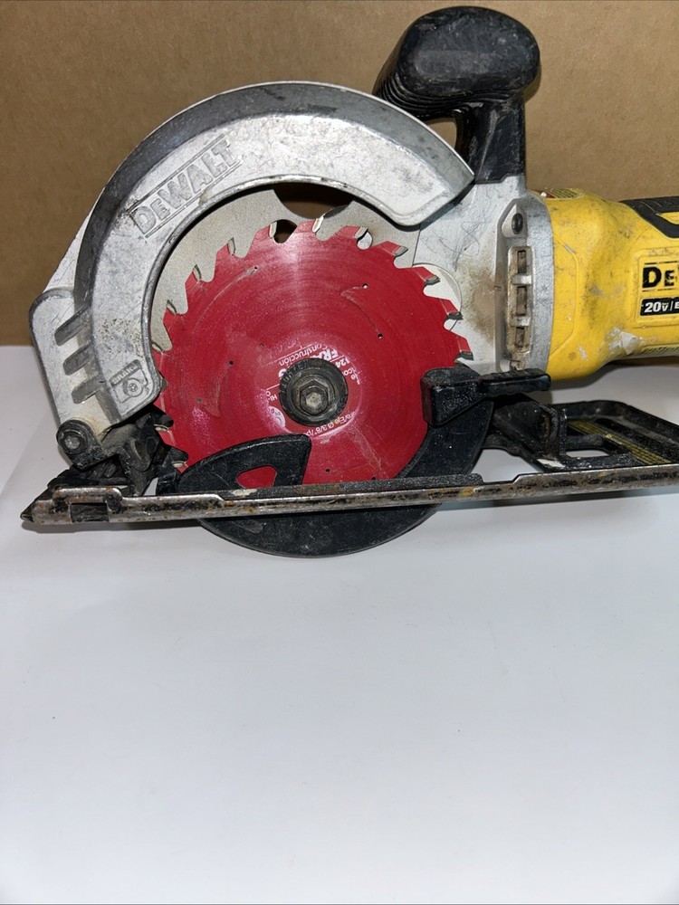 DeWalt DCS571 20V MAX 4-1/2" Compact Circular Saw [TOOL-ONLY]