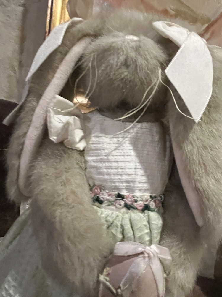 Bearington Bear Collection Meg & Egg Excellent Condition With Stand