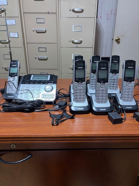 VTech DS6101 / DS6151 2-Line Cordless Phone Handset & Base, plus 6 handsets