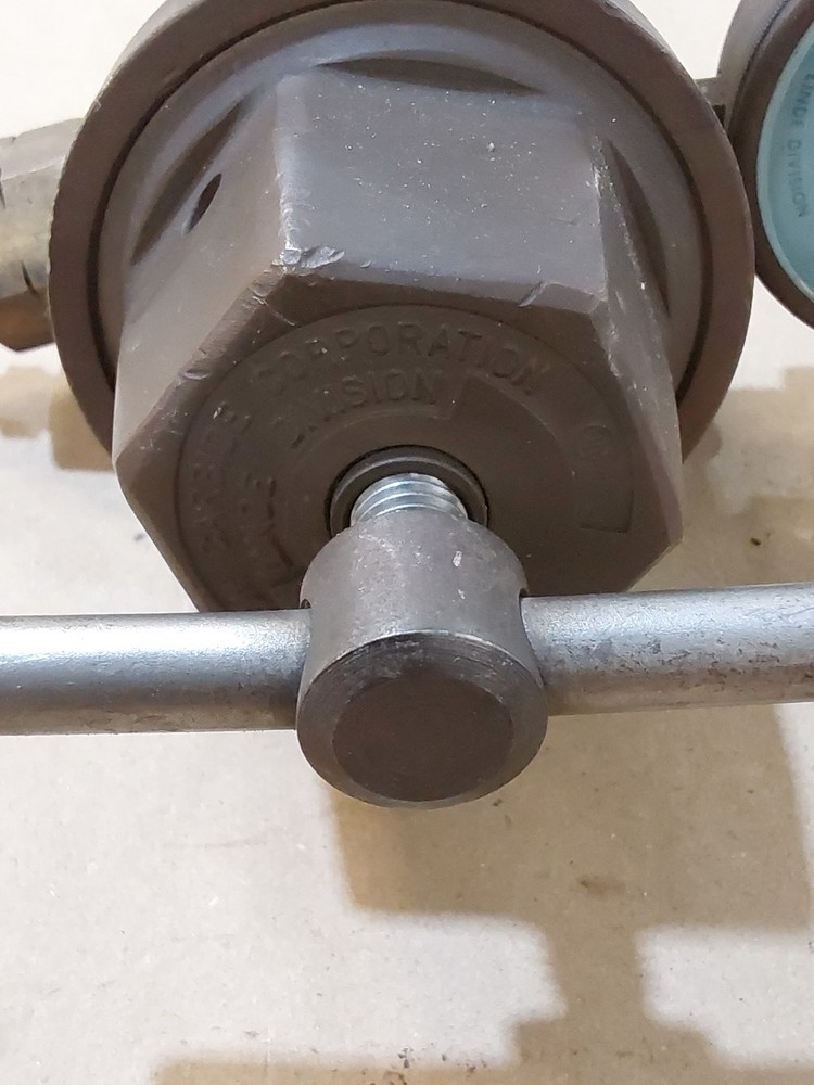 Union Carbide Oxweld 67311 Pressure Regulator