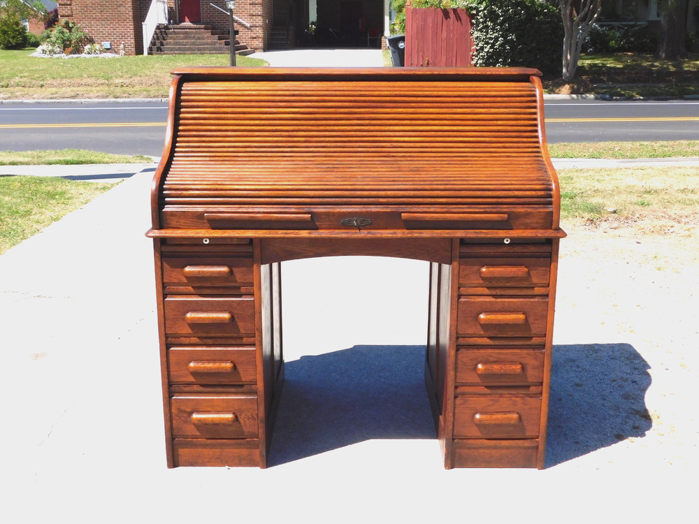 Oak "S" Roll Cylinder Roll Desk circa 1910