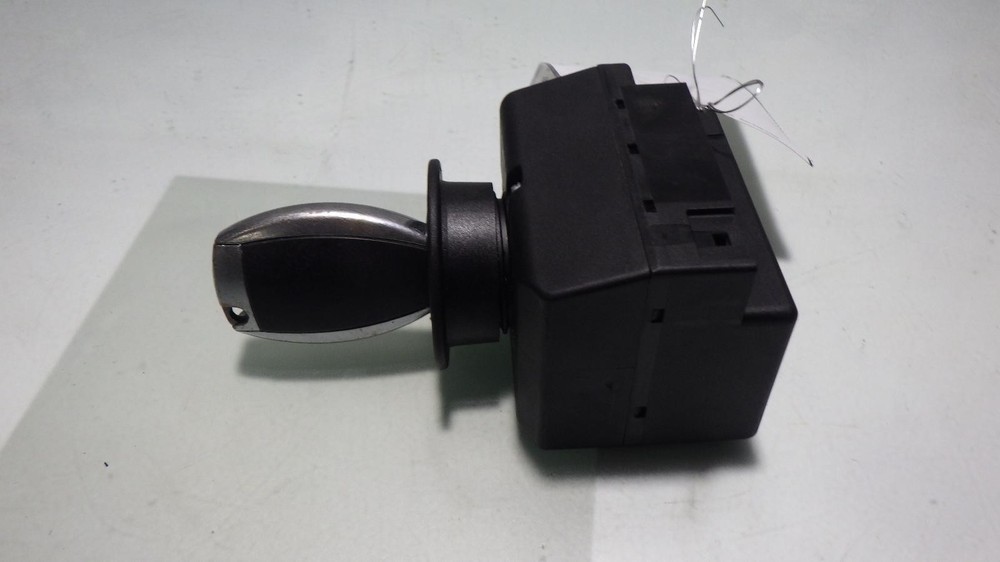 02 MERCEDES S430 Ignition W/Key