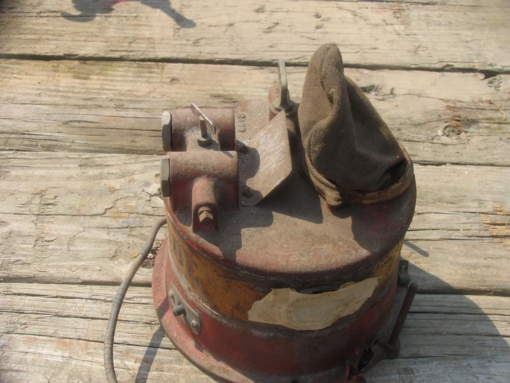 Globe Spark Plug Cleaner Tester