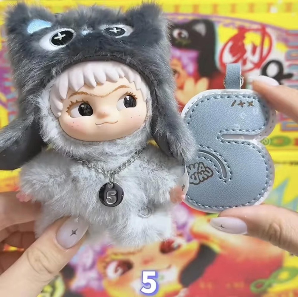 WAKUKU On a Roll Plush Keychain Blind Box – #5 (Confirmed)