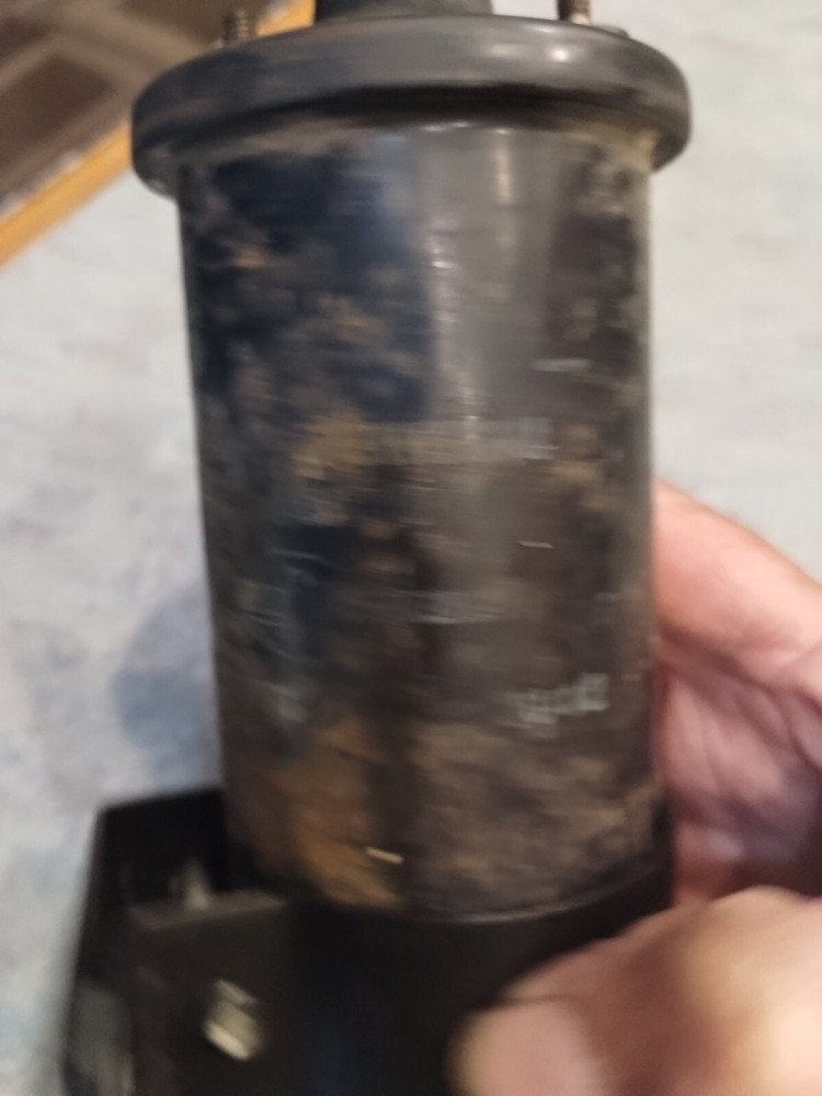 Standard Plus UC-12 89-321 Ignition Coil Pre-owned