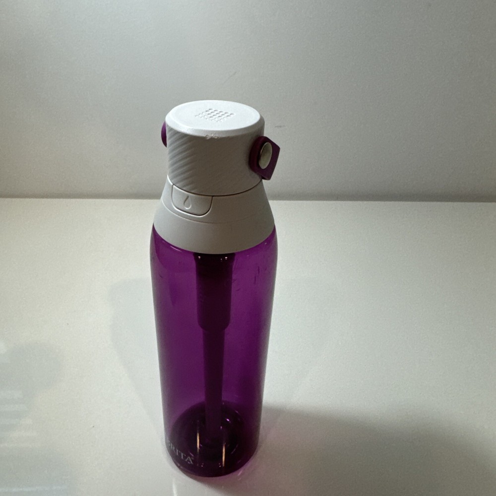 BRITA FILTERING WATER BOTTLE Purple