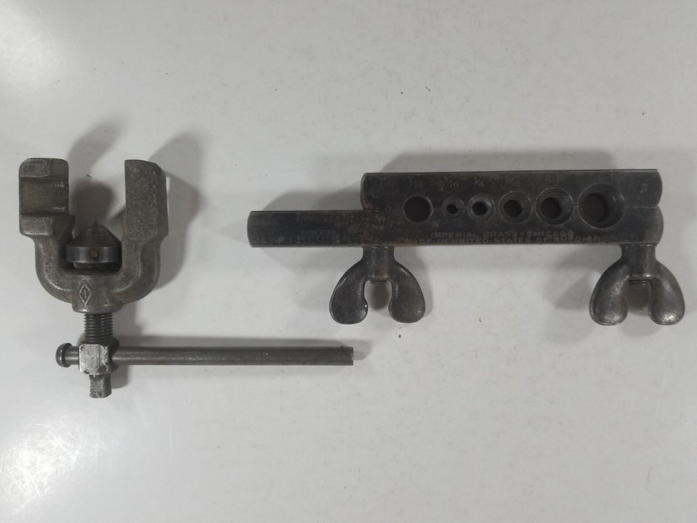 VINTAGE IMPERIAL BRASS CHICAGO FLARING TOOL