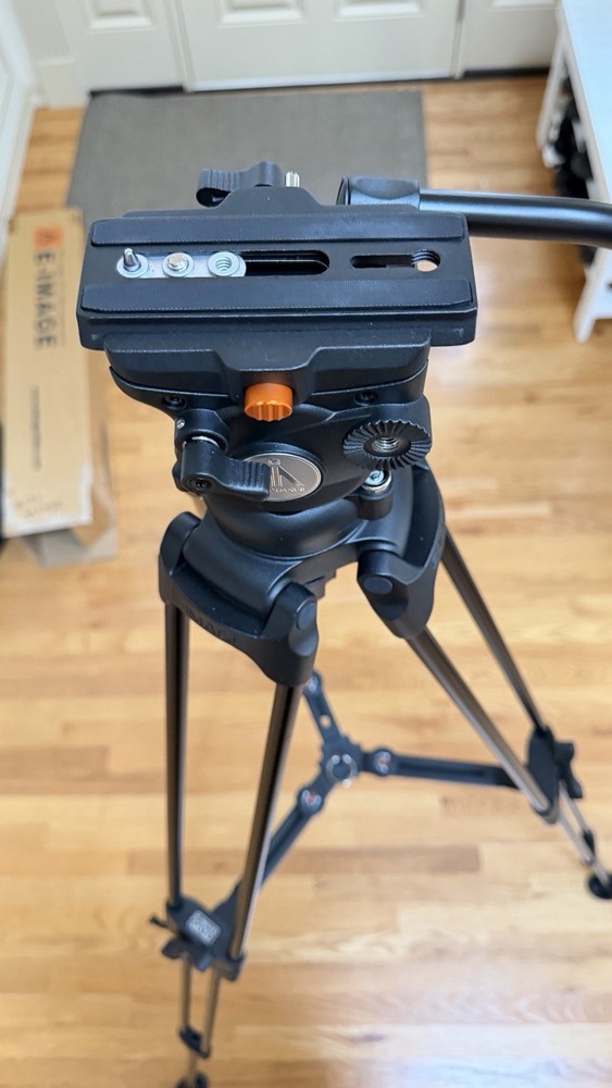 E-IMAGE EG05A2 Two Stage Aluminum Tripod w/GH05 head (E-Image) /w Bag & Case