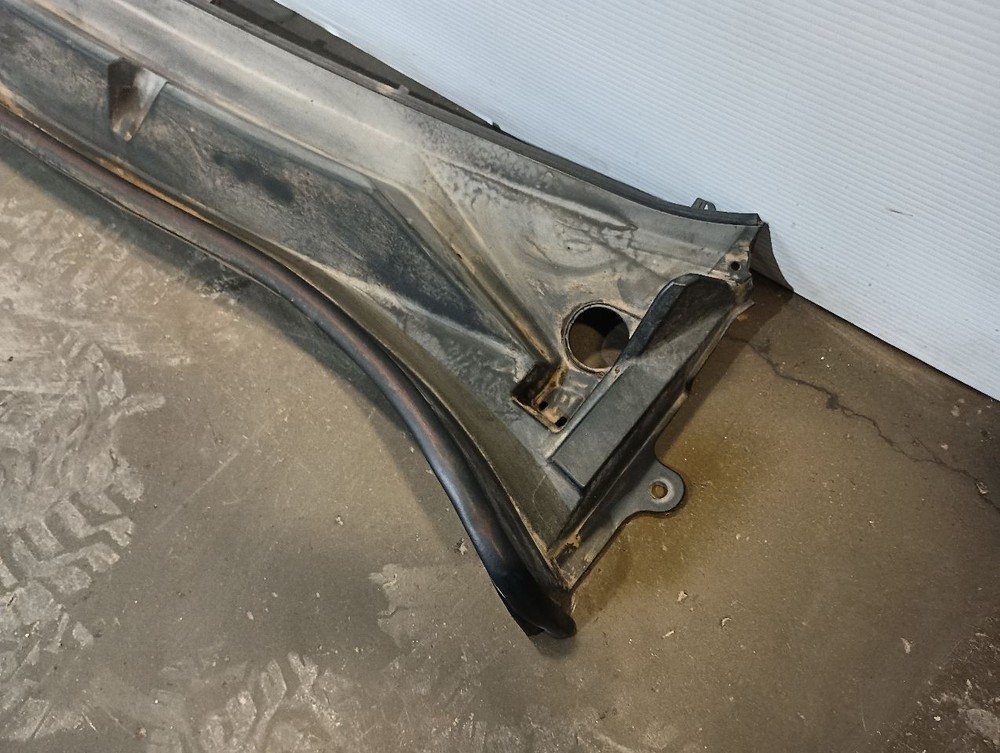 2008 TUNDRA Cowl Vent Panel (12582542