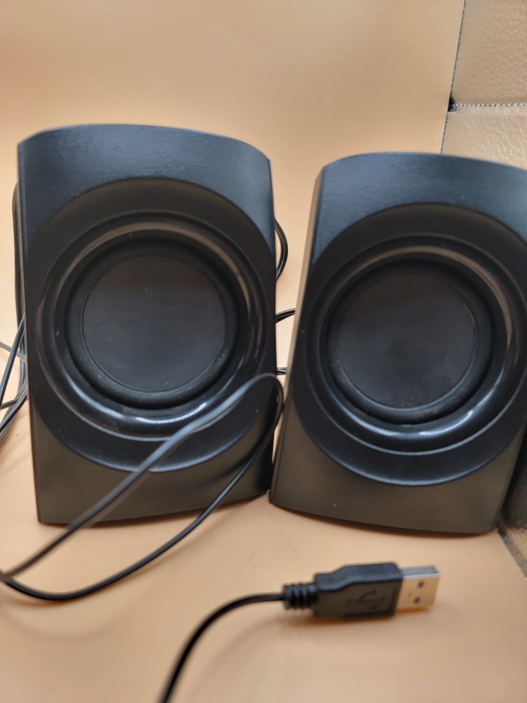 ONN PC Stereo Speakers  W/Integrated Volume Control Computer