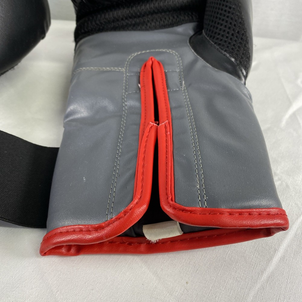Everlast 14 oz Sparing Boxing Core Training Gloves Black Red hook loop Closure