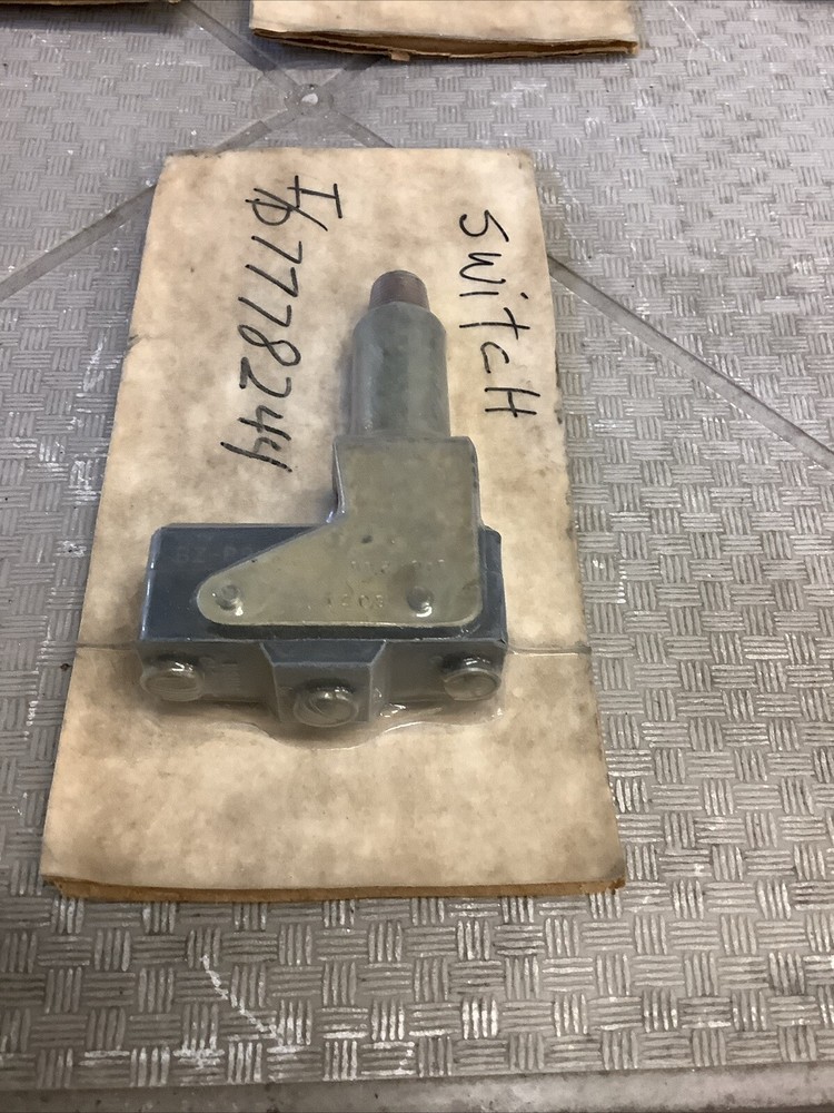 United Controls J40 266 Switch 7778244