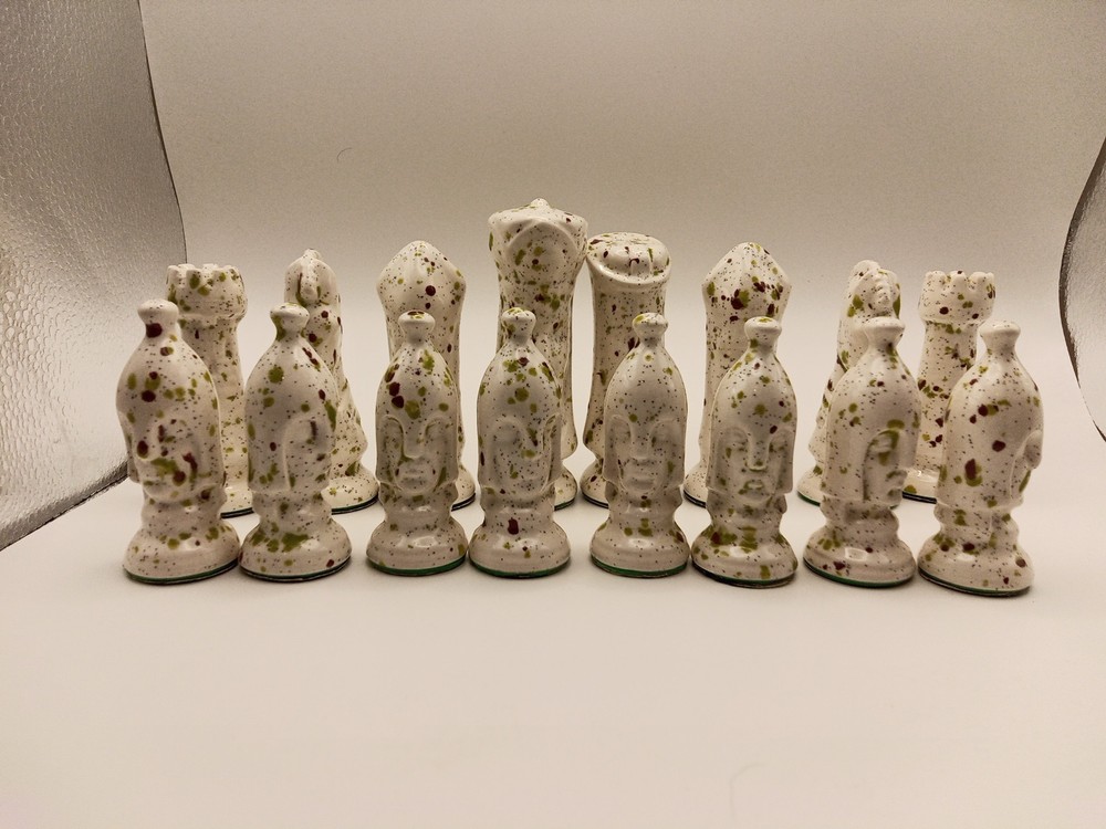 Vintage Duncan Medieval Ceramic Chess Pieces Set 32 Flawed