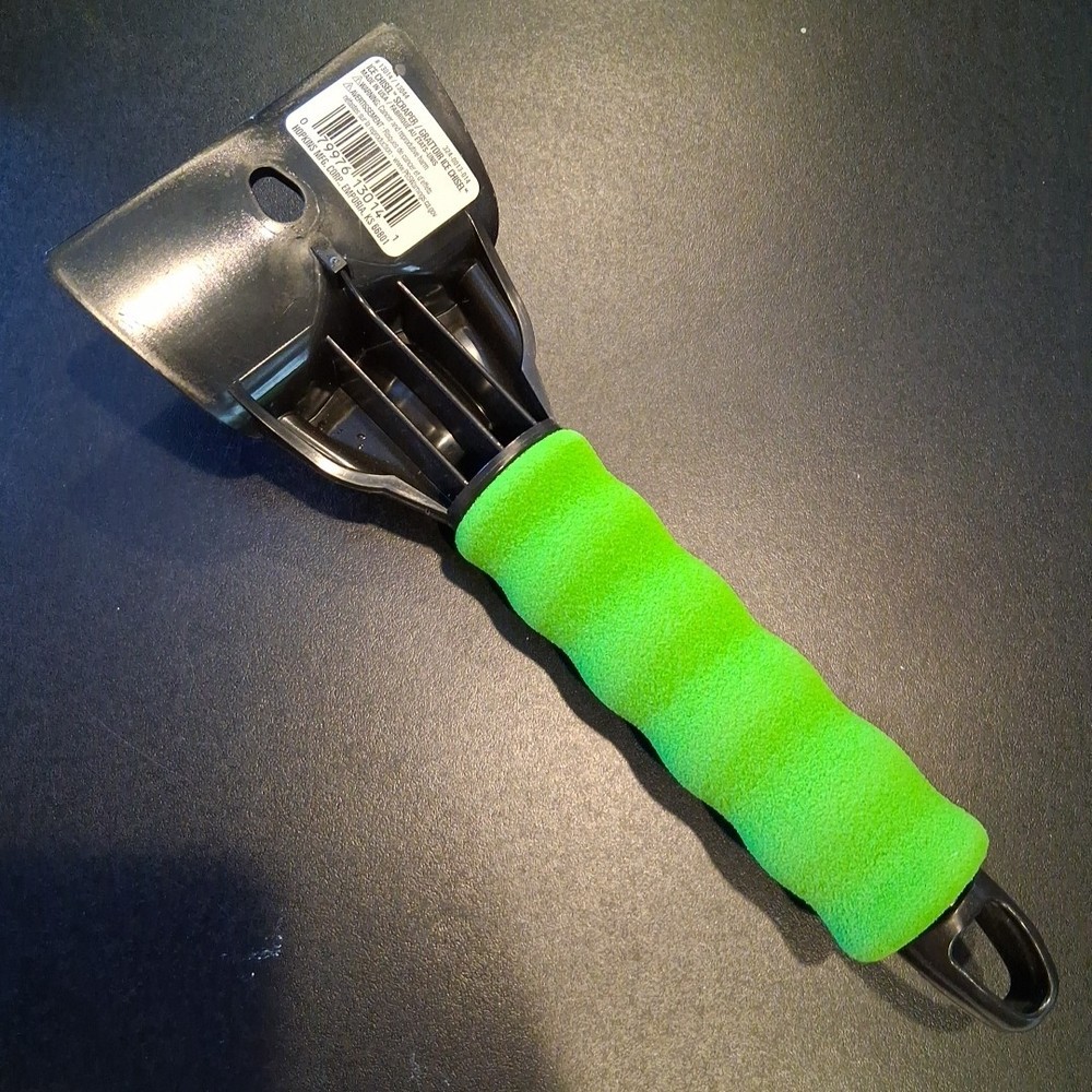 Hoppy Snow SubZero 13014 10" Car Windshield Ice Scraper Chisel Grip Green Black