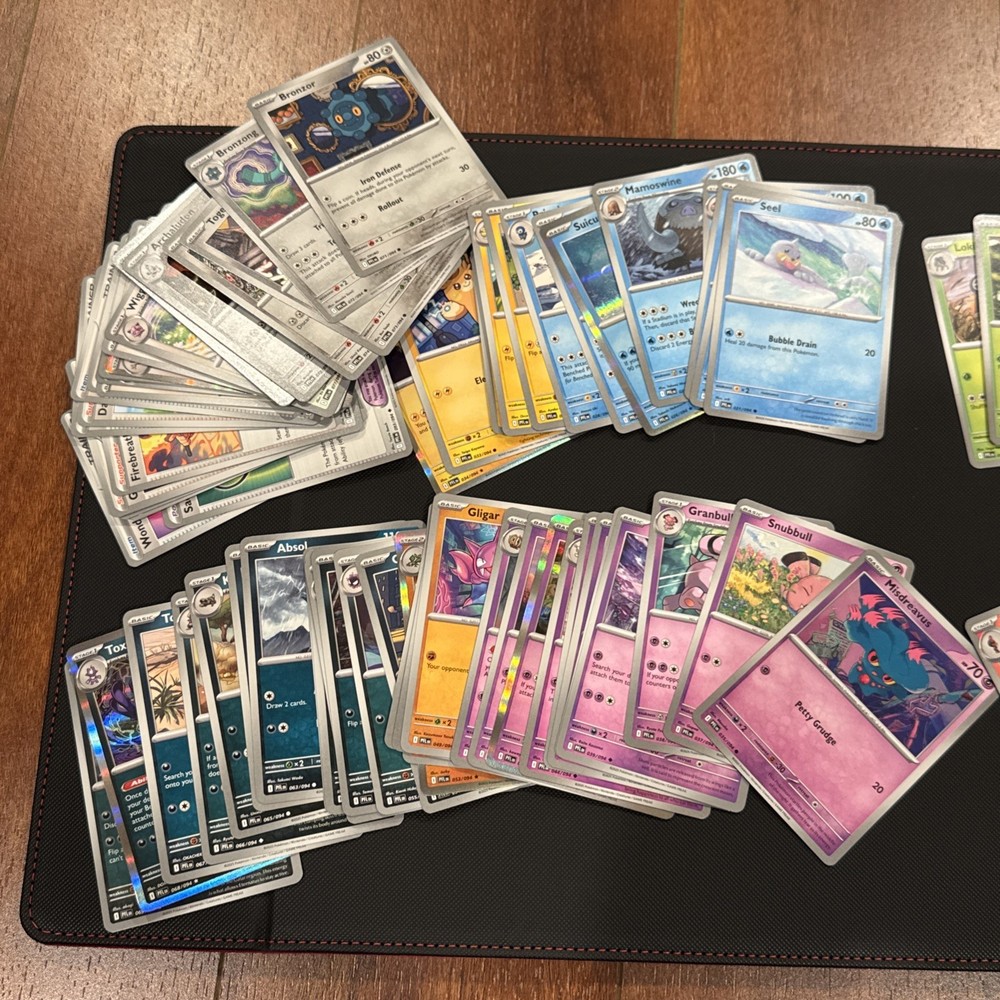 Phantasmal Flames - Complete 84 card Set - C/UC/Rare Holo + empty bundle case