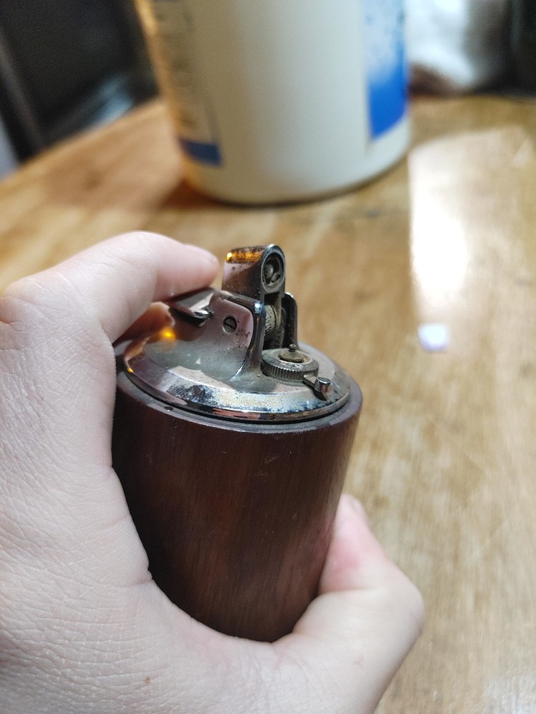 Vintage Ronson Varaflame Norseman Table Lighter