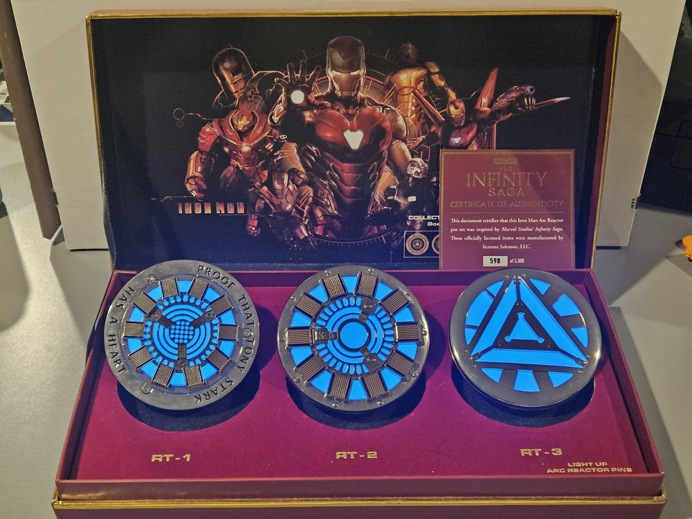 Marvel Studios The Infinity Saga Iron Man Arc Reactor Light Up Emblems Set