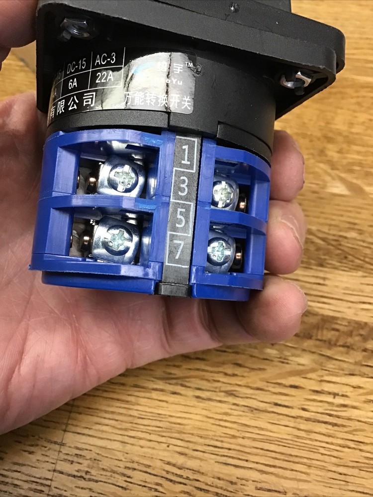 Rotary Cam Changeover Switch LW28-32/2