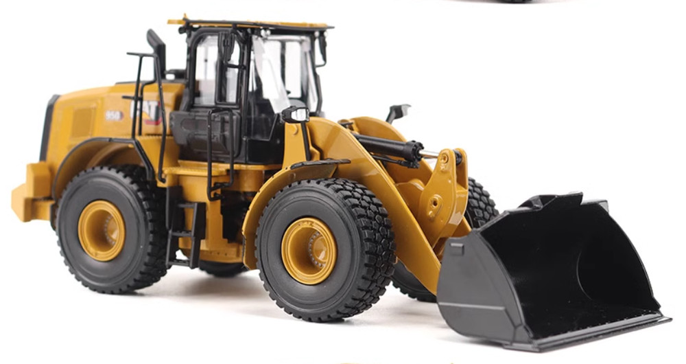 1:50 DM CAT950 Wheel Loader Construction Machine Equipment Diecast Model