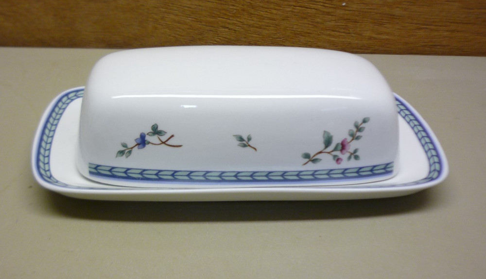 Oneida Blue Lattice Butter Dish Plate & Lid