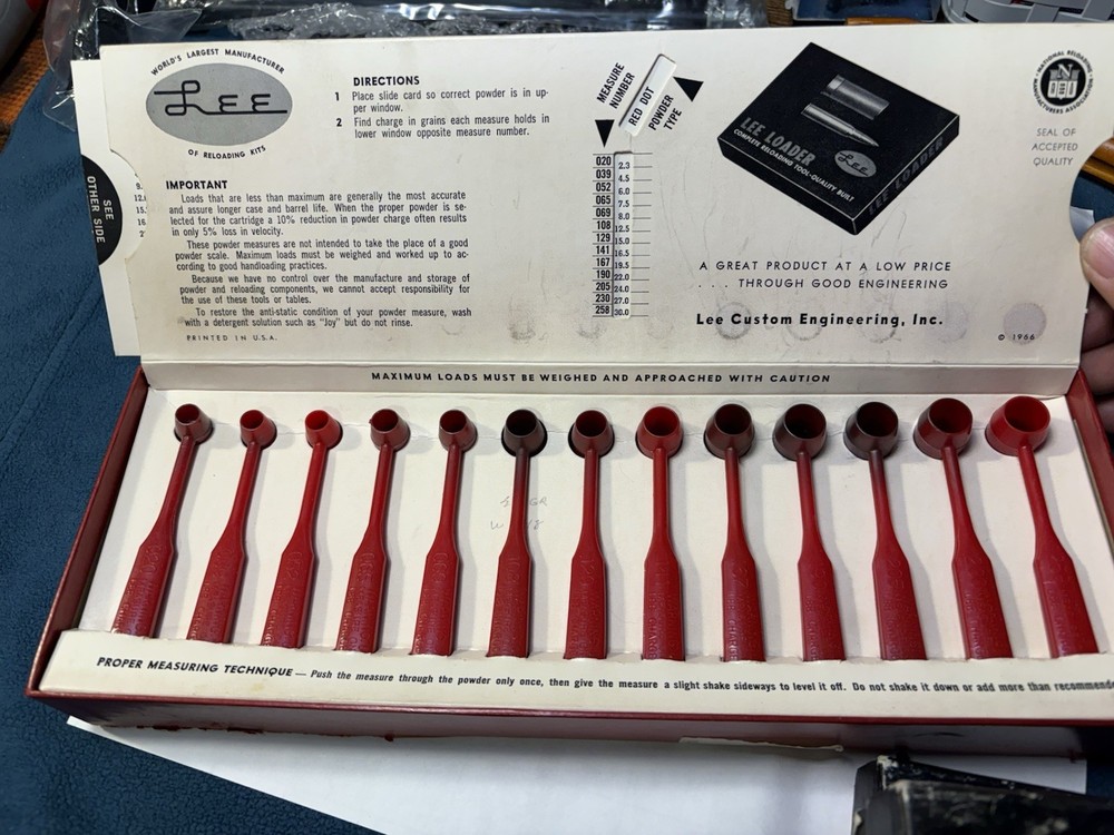 Lee Loader 30-06 & 30/30 Wet Powder, Measures Set And￼