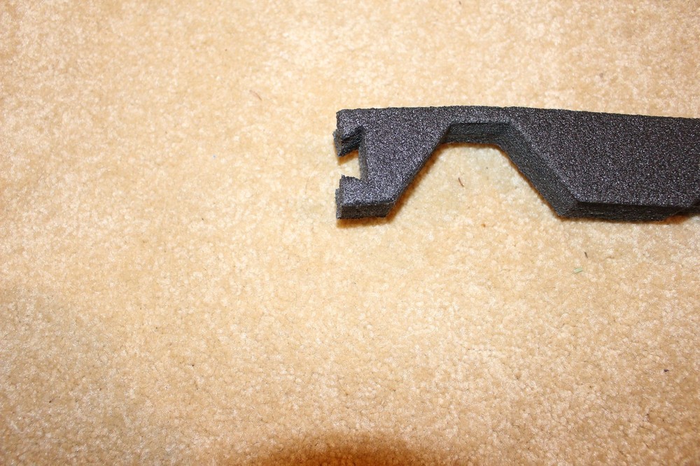(1 pce) R Panel foam outside closure strips 3' long