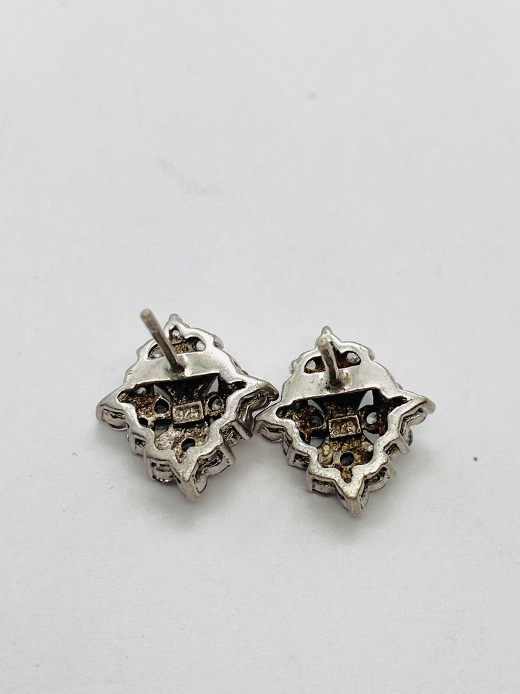 3.8g 925 STERLING SILVER CROSS PATTERN PAVE STAMPED CLUSTER STUD EARRINGS