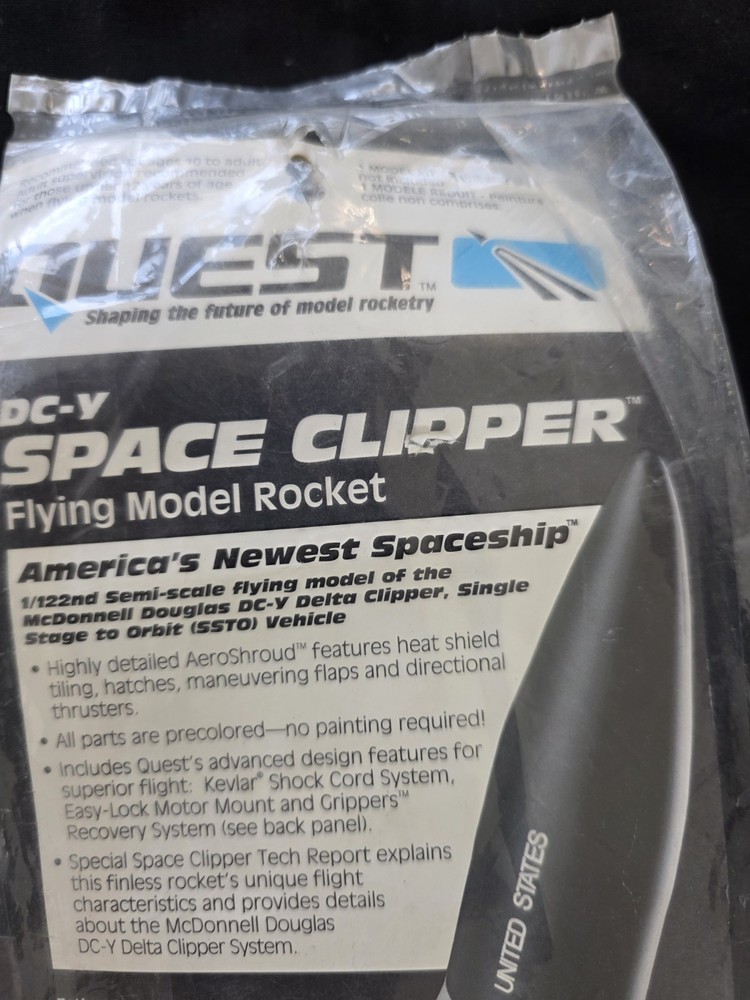 Quest Vintage Model Rocket DC-Y Space Clipper #3004