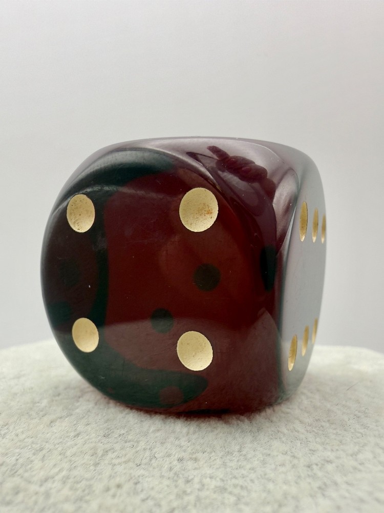 Vintage-Antique Bakelite Dice.45 Gr.