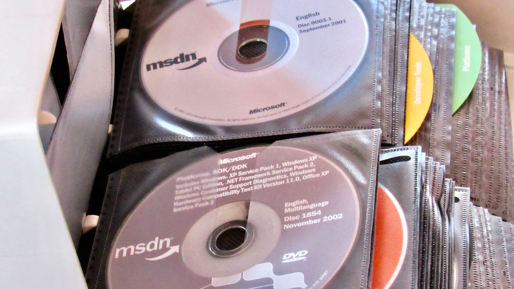 New MSDN Microsoft Developer Discs Library Archive Index SDK Platforms HARD CASE