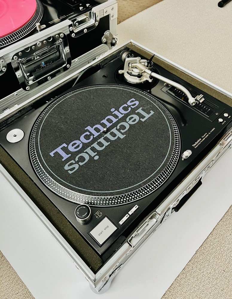 TECHNICS SL1210M5G GRANDMASTER BLACK Set 2x In Mint