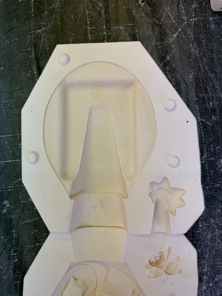 VINTAGE DUNCAN CERAMIC MOLD #DM-1671 DAFFODIL FRAME