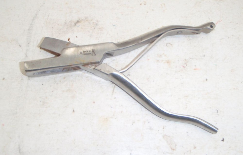 Livestock Ear Notcher