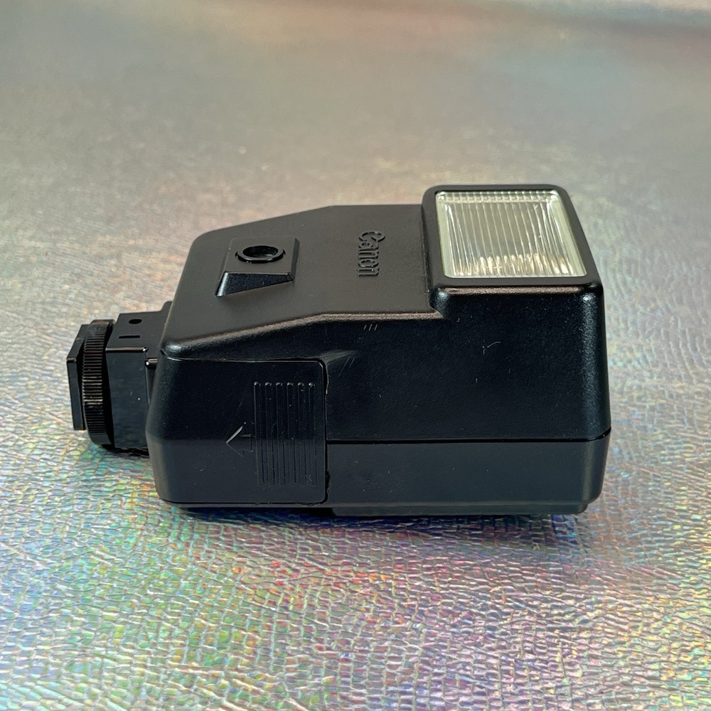 *Condition Issue* Canon Speedlite 155A Universal Hot Shoe Mount Camera Flash