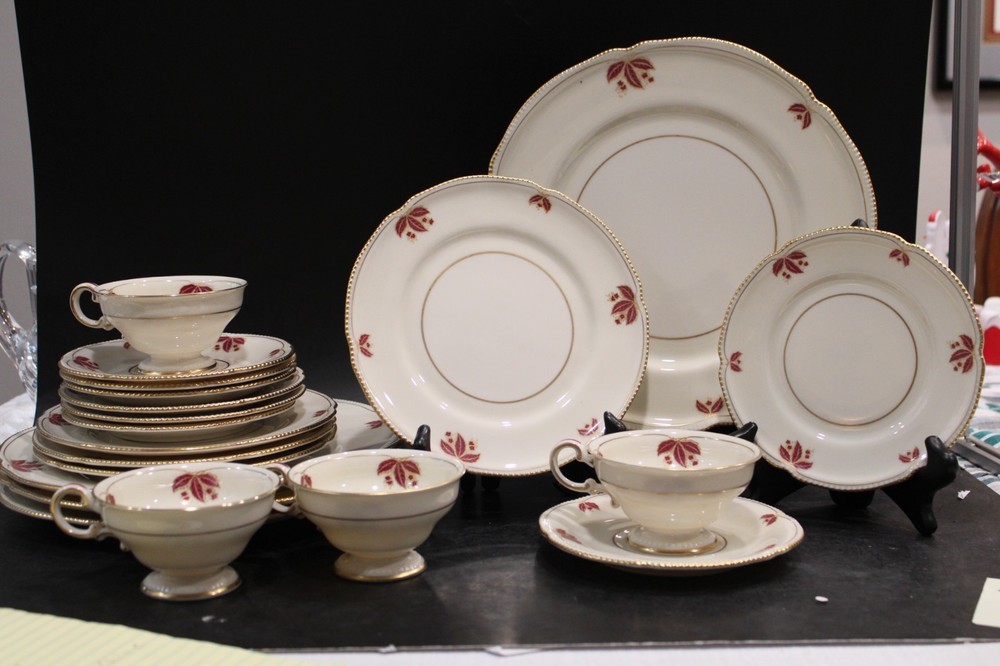 Castleton Jubilee 4 - 5 Setting 20 pieces (3 Available)