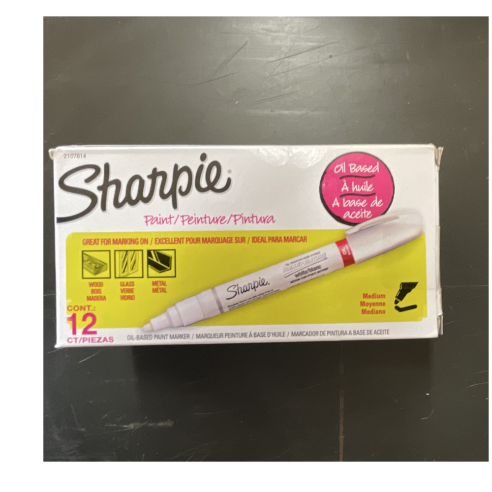 Sharpie Oil-Based Permanent Paint Marker Medium White 12 Pack
