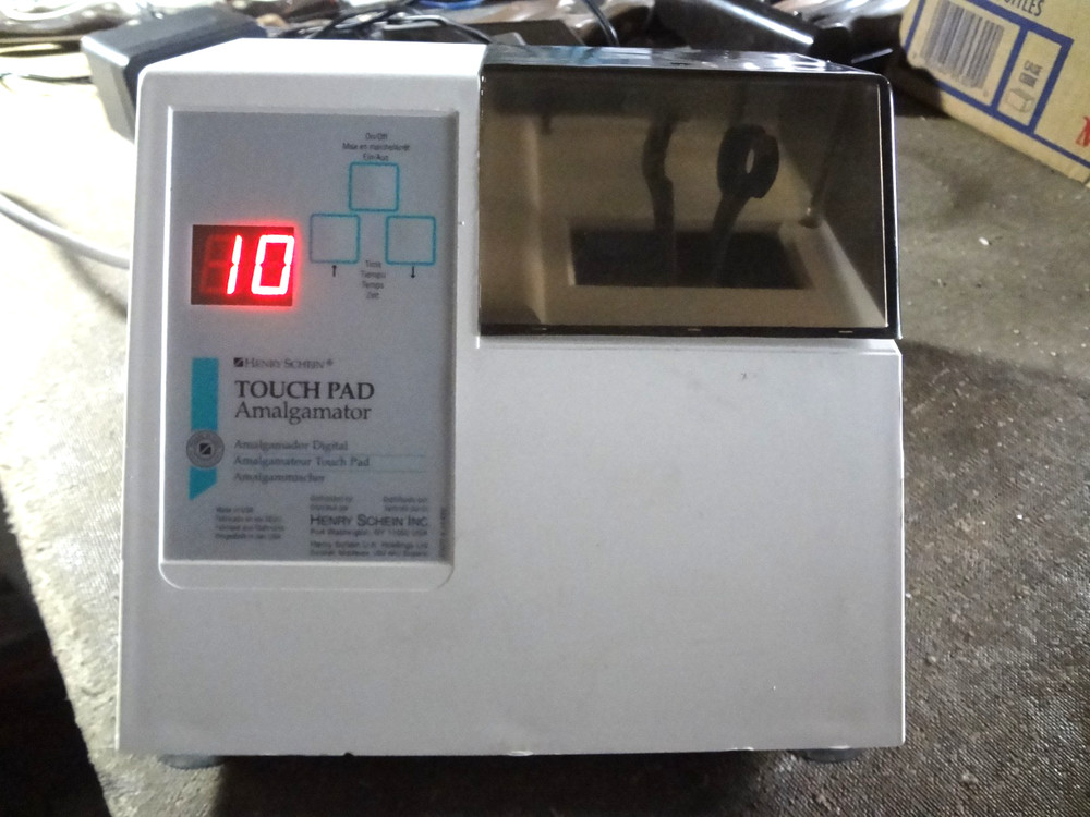 Henry Schein Touchpad Amalgamator Model TP-103