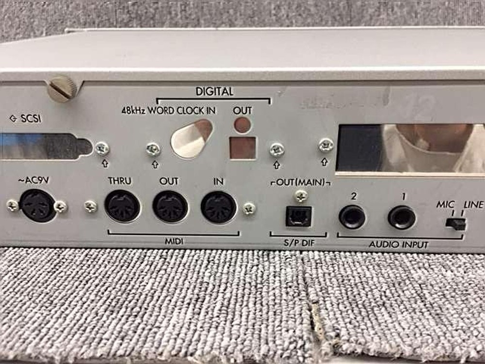 KORG TRITON RACK SYNTHESIZER sound source module multitimbral Tested