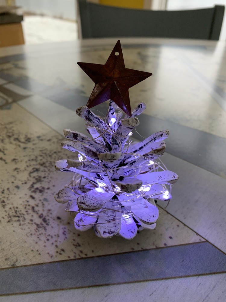 Lighted Pine Cone With Star 4.5”x3”